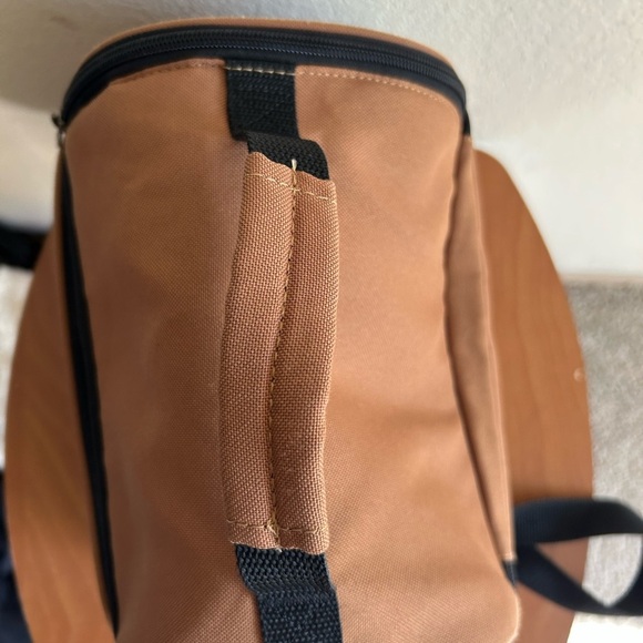 Carhartt Deluxe Dual Compartment
Insulated Lunch Cooler Bag - Picture 4 of 12
